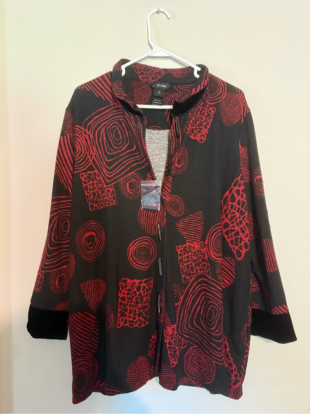 Ali Miles Top